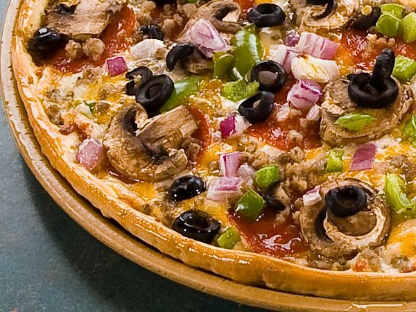 Enjoy the Family Meal Deal Every Sunday from 4pm Until Close at Stone Canyon Pizza.