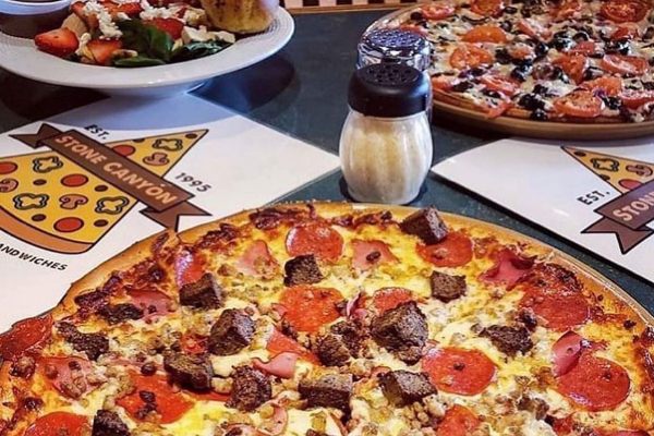 Feed the Family – Meal Deal at Stone Canyon Pizza